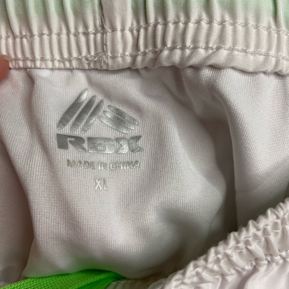 Woman’s running shorts size xl - Picture 3 of 3